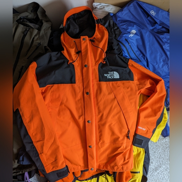 The North Face Mountain Jacket 1990 Persian orange ππ§‘ π - Picture 3 of 10